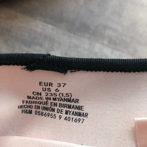 H&M Satin Like Almond Toe Flexible Leopard Flats - Picture 7 of 7